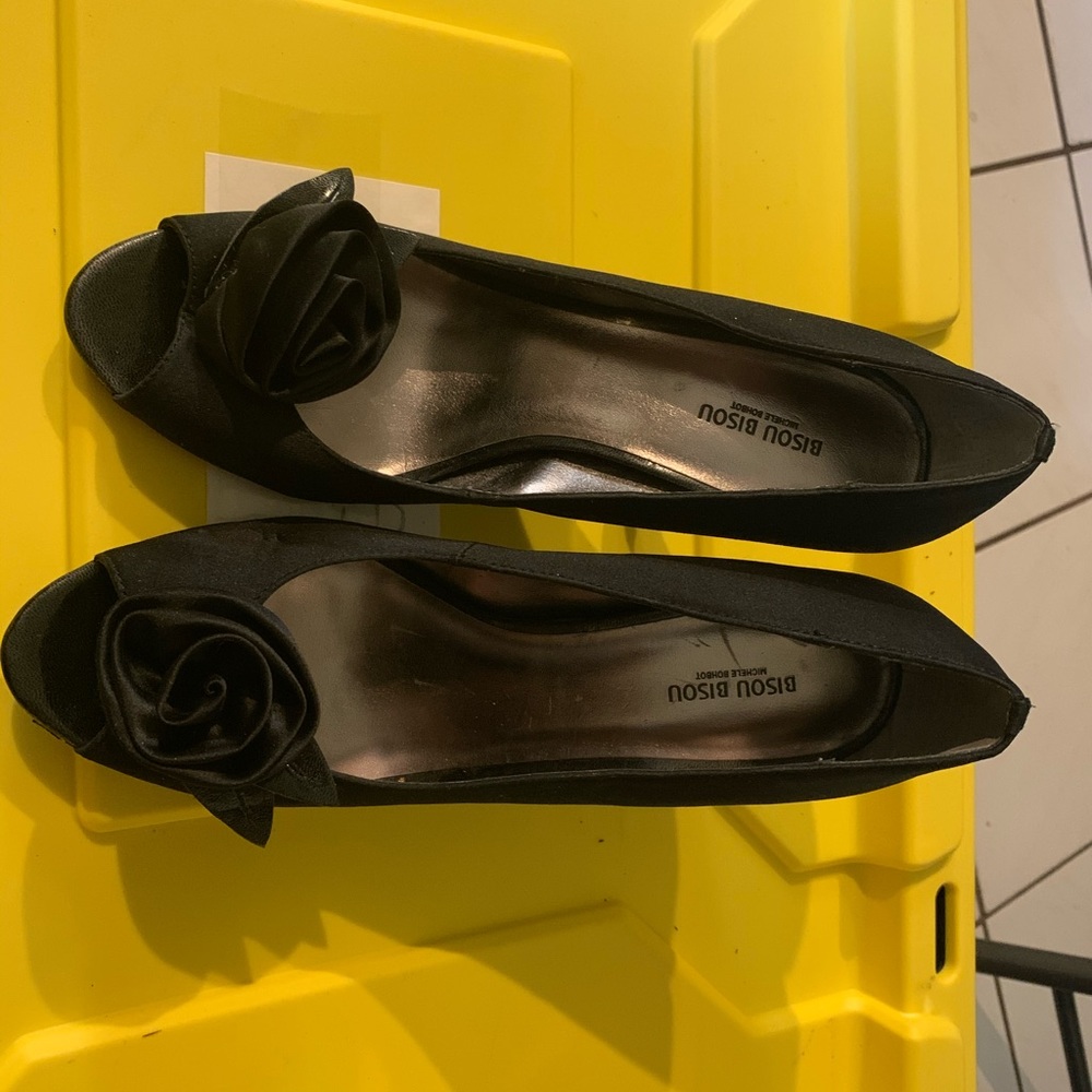 Black heels